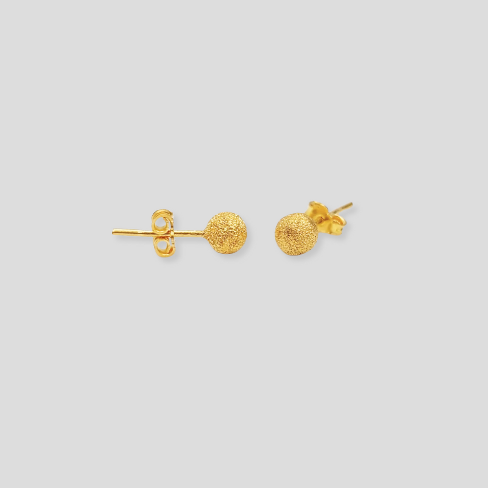 18K Gold Stud Earrings